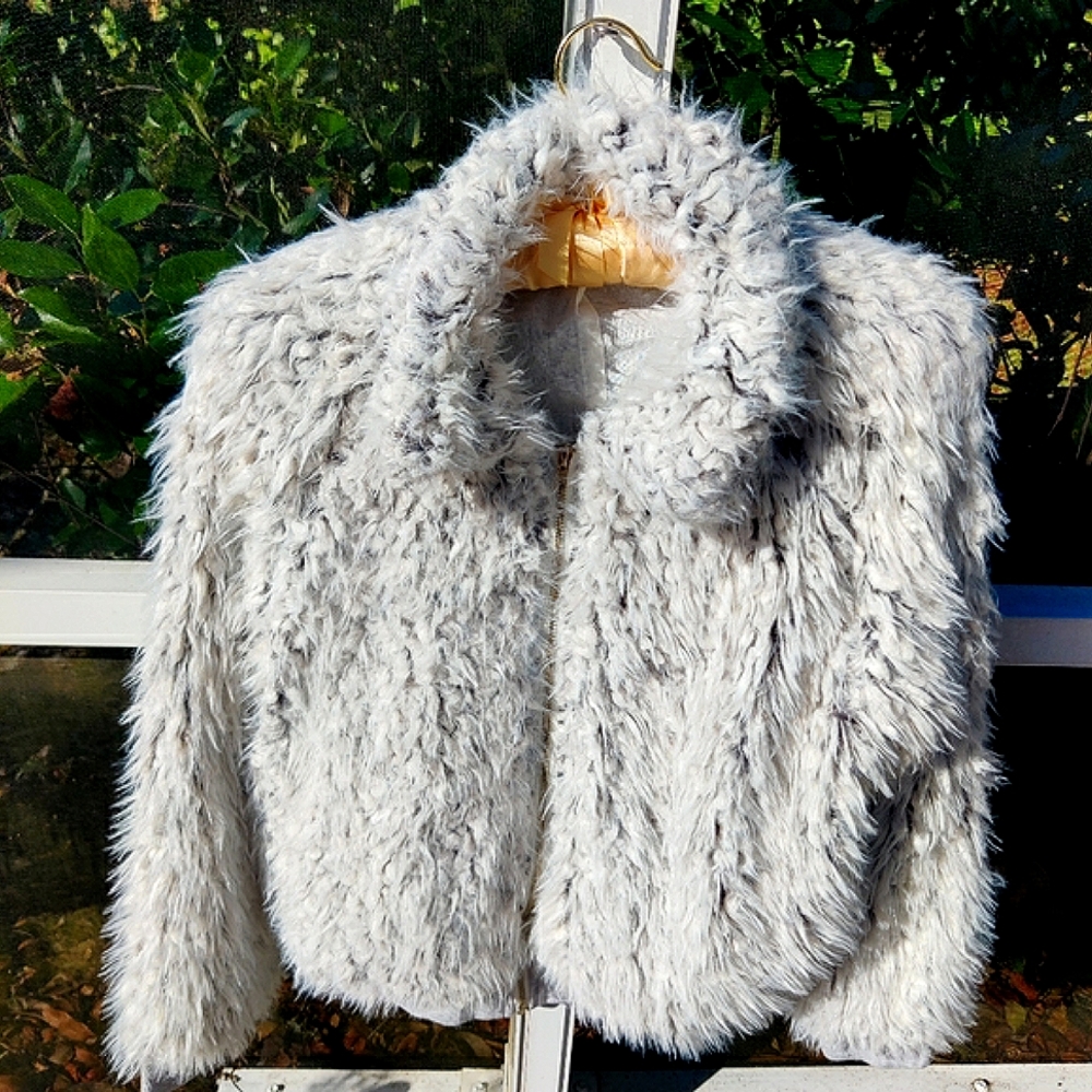 Vici fuzzy jacket